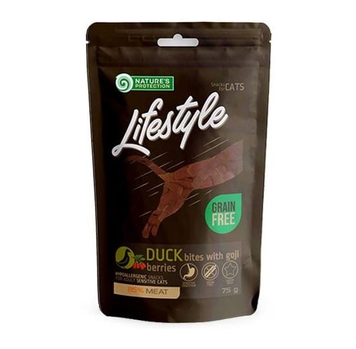 Ласощі для котів, качині шматочки з ягодами годжі, Nature's Protection Lifestyle Duck bites with Godji berries, 75г SNK46147 фото